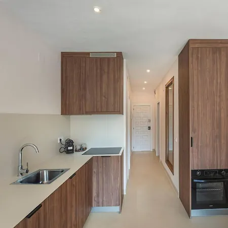 Charming Golden Mile At 300m From The 아파트 마르베야