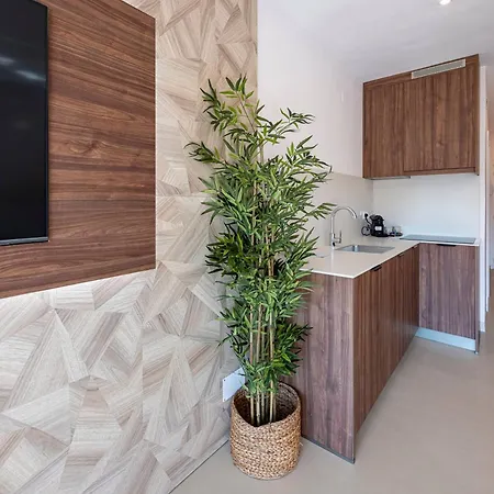 Appartement Charming Golden Mile At 300m From The