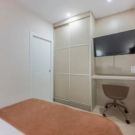 Charming Golden Mile At 300m From The 아파트 *