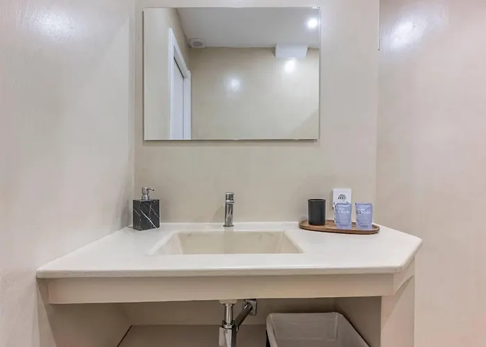 Charming Golden Mile At 300m From The 마르베야