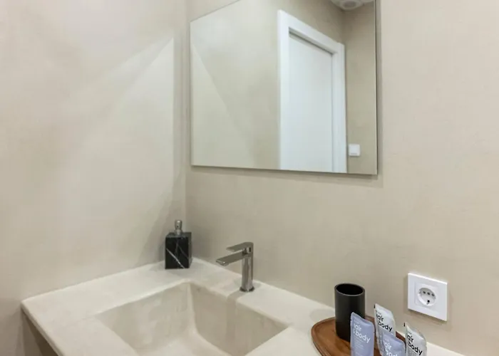 Charming Golden Mile At 300m From The 마르베야