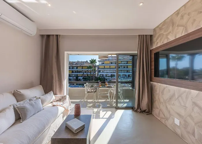 Charming Golden Mile At 300m From The Lägenhet